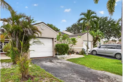 5028 NW 11th Way, Deerfield Beach, FL 33064 - Photo 3