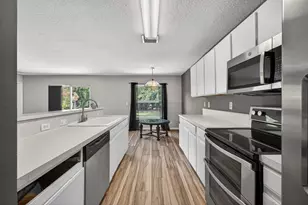 2392 SE Berkshire Blvd SE, Port Saint Lucie, FL 34952 - Photo 17