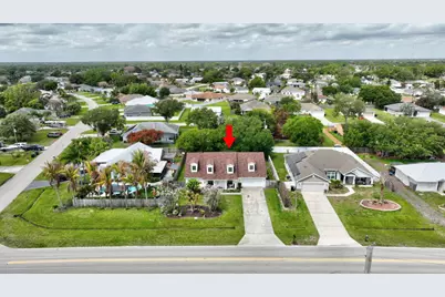 2392 SE Berkshire Boulevard SE, Port Saint Lucie, FL 34952 - Photo 5