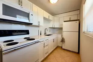 200 Bonnie Blvd, Palm Springs, FL 33461 - Photo 3