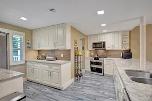 3499 Oaks Way, Pompano Beach, FL 33069 - Photo 19