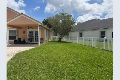 1490 NW 144th Avenue, Pembroke Pines, FL 33028 - Photo 5