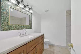 3041 N Oakland Forest Dr, Oakland Park, FL 33309 - Photo 9