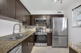 3041 N Oakland Forest Dr, Oakland Park, FL 33309 - Photo 3