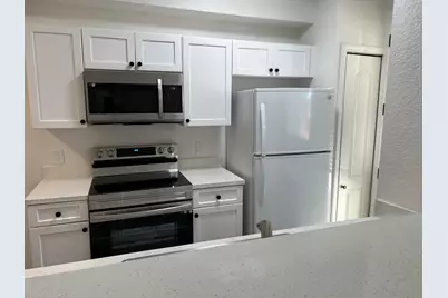11035 Legacy Boulevard #204, Palm Beach Gardens, FL 33410 - Photo 3