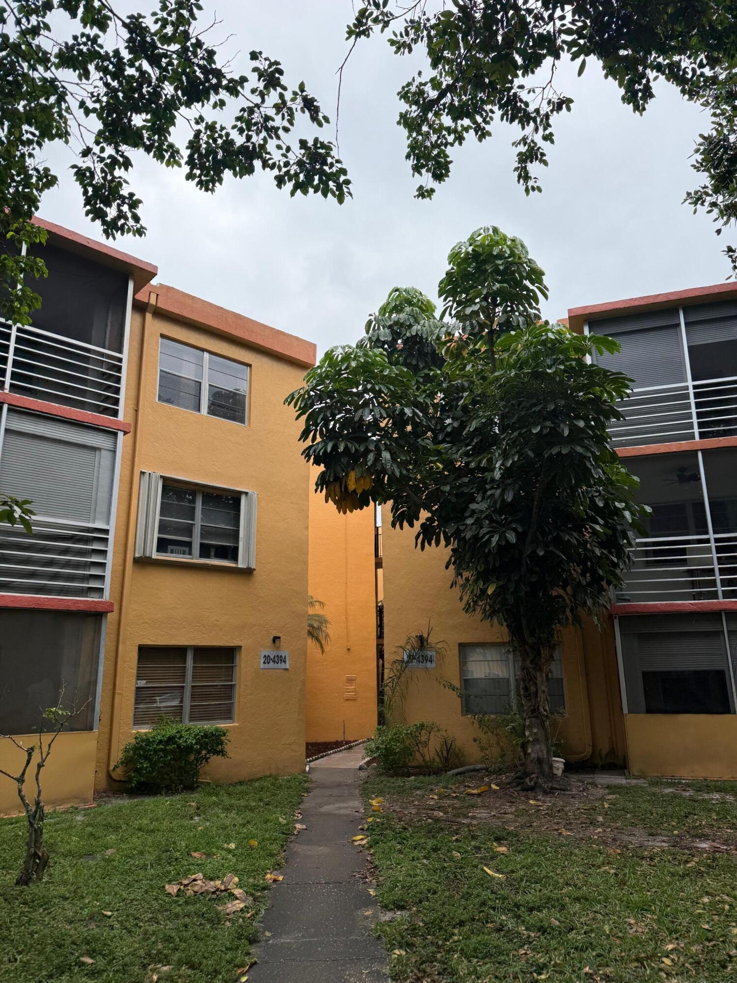 4394 NW 9th Ave #20-1a - 4394 NW 9th Ave #20-1a, Pompano Beach, FL 33064 Luxury Property | Jose Angel Pina