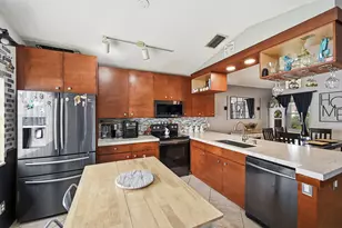 7069 Burgess Dr, Lake Worth, FL 33467 - Photo 13