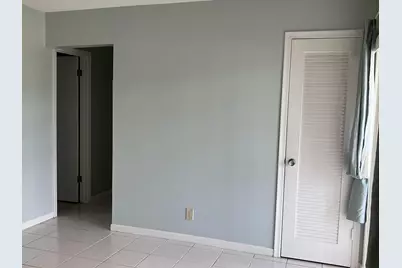 32 Salisbury B, West Palm Beach, FL 33417 - Photo 9