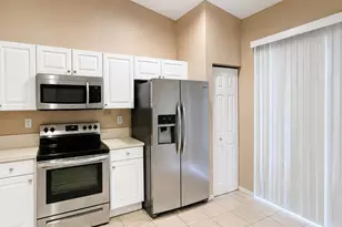 2401 E Aragon Blvd, Sunrise, FL 33313 - Photo 3