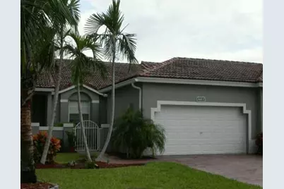 2401 E Aragon Boulevard #5, Sunrise, FL 33313 - Photo 1