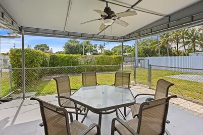 101 NE 195th Street, Miami, FL 33179 - Photo 3