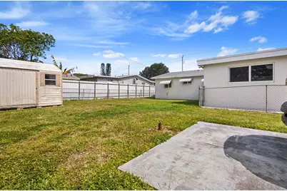 101 NE 195th Street, Miami, FL 33179 - Photo 17
