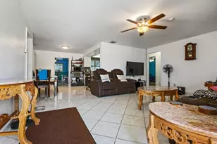 101 NE 195th St, Miami, FL 33179 - Photo 15