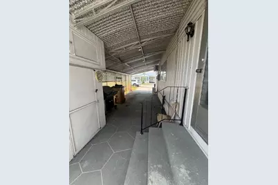 586 NE 47th Street, Deerfield Beach, FL 33064 - Photo 25
