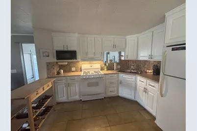 586 NE 47th Street, Deerfield Beach, FL 33064 - Photo 11