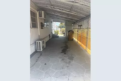 586 NE 47th Street, Deerfield Beach, FL 33064 - Photo 5