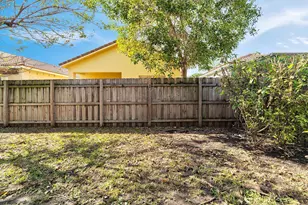 2302 NE 37th Rd, Homestead, FL 33033 - Photo 37