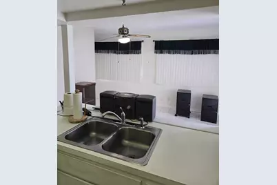 5805 NW 83rd Avenue, Tamarac, FL 33321 - Photo 23