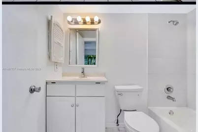 100 SW 132nd Way #109k, Pembroke Pines, FL 33027 - Photo 9