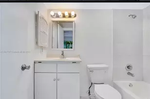 100 SW 132nd Way, Pembroke Pines, FL 33027 - Photo 9