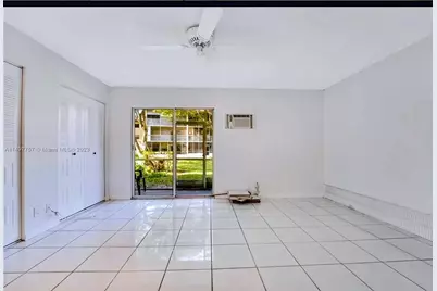 100 SW 132nd Way #109k, Pembroke Pines, FL 33027 - Photo 3