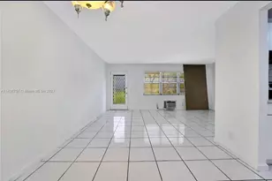 100 SW 132nd Way, Pembroke Pines, FL 33027 - Photo 5