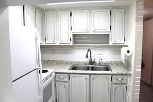 2929 SE Ocean Blvd, Stuart, FL 34996 - Photo 9