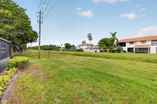 8697 Sunbird Pl, Boca Raton, FL 33496 - Photo 45