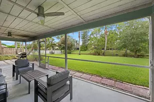 756 Juniper Pl, Wellington, FL 33414 - Photo 17
