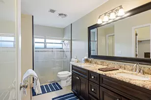 756 Juniper Pl, Wellington, FL 33414 - Photo 9