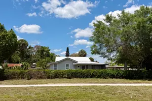 207 SE 4th St, Okeechobee, FL 34974 - Photo 3