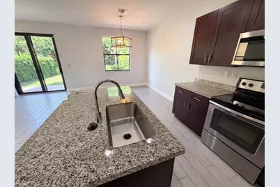 5213 NW 50th Terrace, Tamarac, FL 33319 - Photo 9