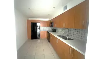 7000 NW 186th St, Hialeah, FL 33015 - Photo 11