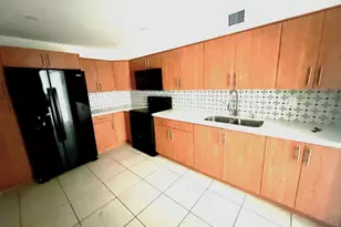 7000 NW 186th St, Hialeah, FL 33015 - Photo 19
