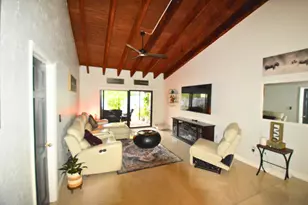 2280 Poinsetta Ct, Pembroke Pines, FL 33026 - Photo 3