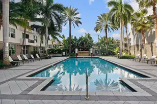 2421 NE 65th St, Fort Lauderdale, FL 33308 - Photo 3