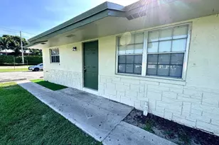 860 Center St, Jupiter, FL 33458 - Photo 7