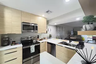 690 SE 23rd Ave, Pompano Beach, FL 33062 - Photo 1