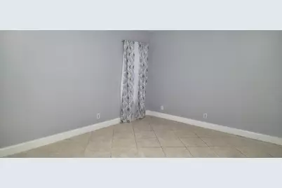 2086 SW 71st Way, Davie, FL 33317 - Photo 3