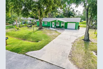 5214 Bowling Green Drive, Fort Pierce, FL 34951 - Photo 3