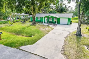 5214 Bowling Green Dr, Fort Pierce, FL 34951 - Photo 3