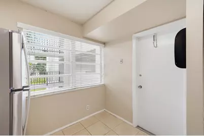 6903 Cypress Road #B24, Plantation, FL 33317 - Photo 7