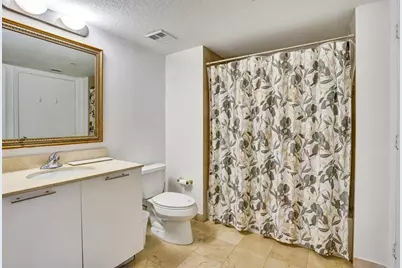 1800 N Bayshore Drive #1610, Miami, FL 33132 - Photo 15
