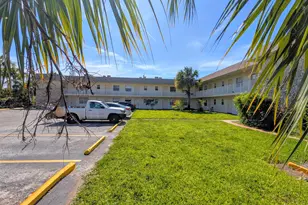 2301 SE 4th St, Boynton Beach, FL 33435 - Photo 1