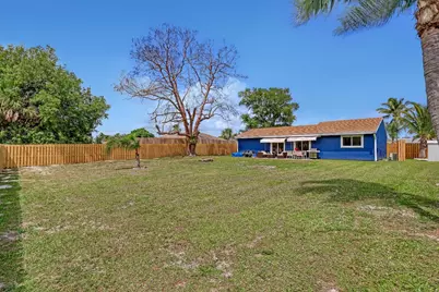 2055 SE West Dunbrooke Circle, Port Saint Lucie, FL 34952 - Photo 25