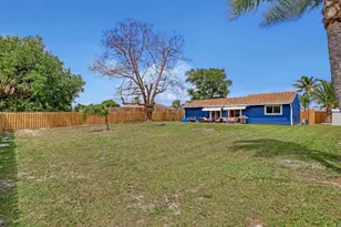 2055 SE West Dunbrooke Cir, Port Saint Lucie, FL 34952 - Photo 25