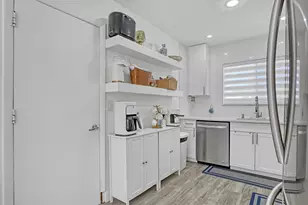 2055 SE West Dunbrooke Cir, Port Saint Lucie, FL 34952 - Photo 11