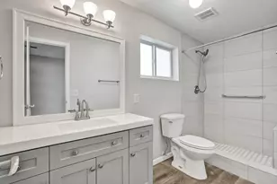 7200 W 14th Ave, Hialeah, FL 33014 - Photo 43
