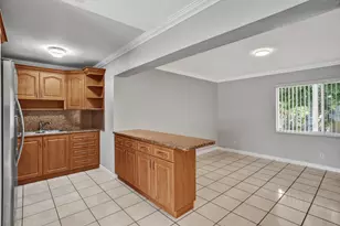 7200 W 14th Ave, Hialeah, FL 33014 - Photo 11