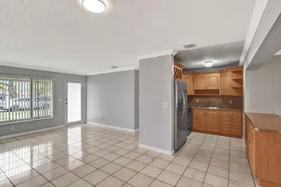 7200 W 14th Avenue, Hialeah, FL 33014 - Photo 7